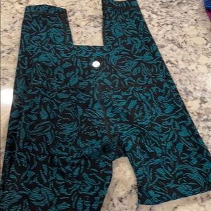 Lululemon leggings worn once, size 2